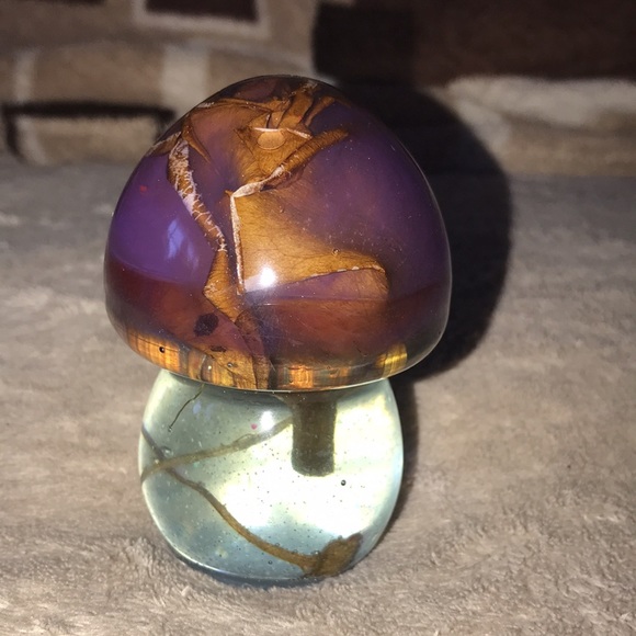 Epoxy resin mushroom 🍄 with rose and other flowers decor By Me - Picture 3 of 7